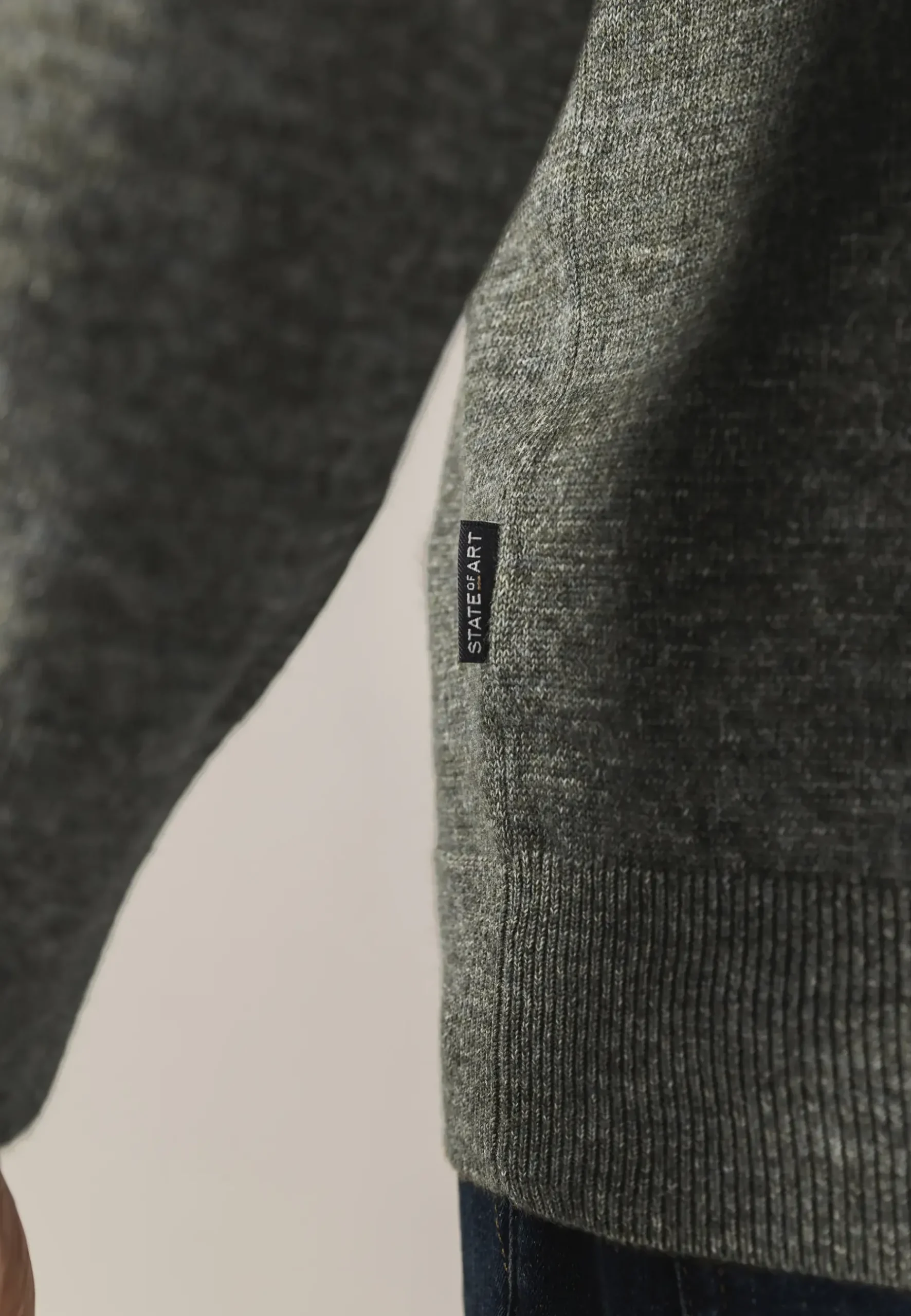 Online Coltrui van een acrylmix Truien