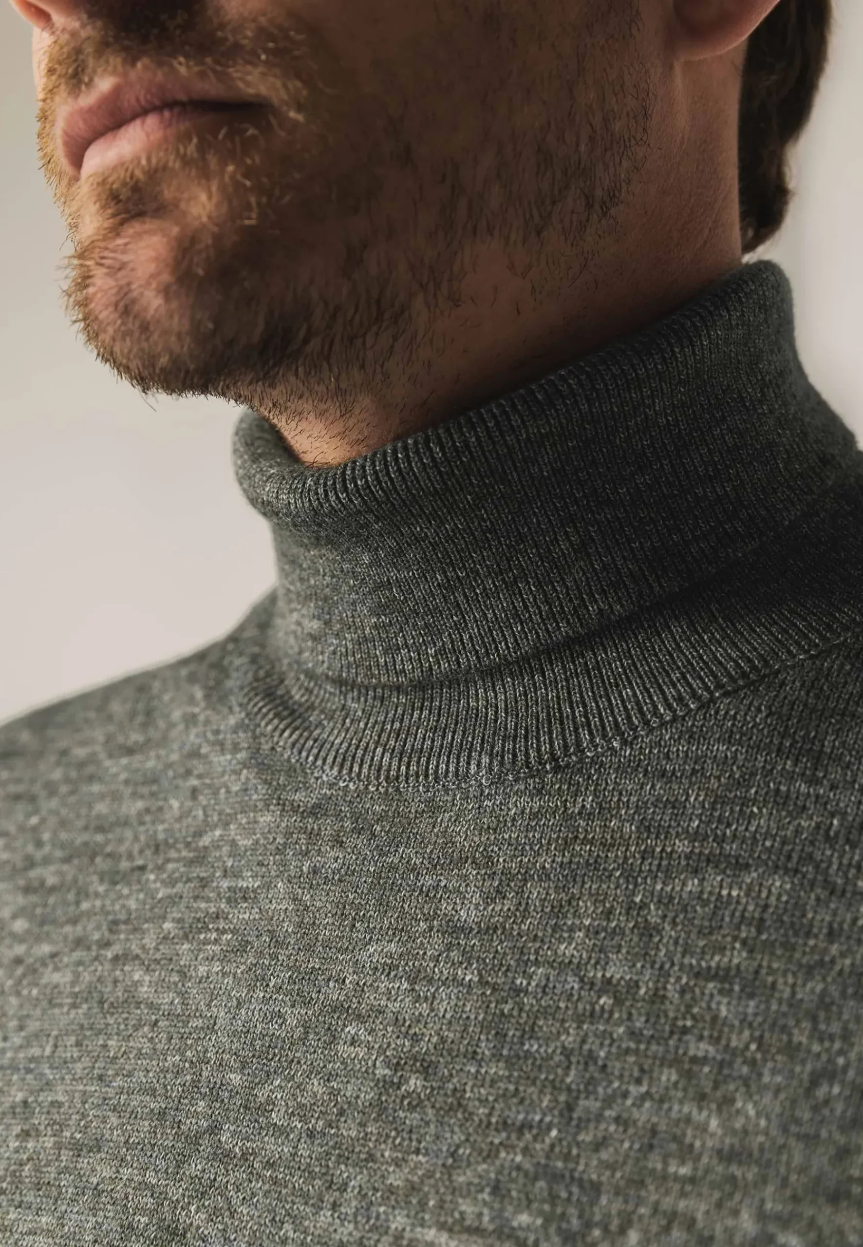 Online Coltrui van een acrylmix Truien