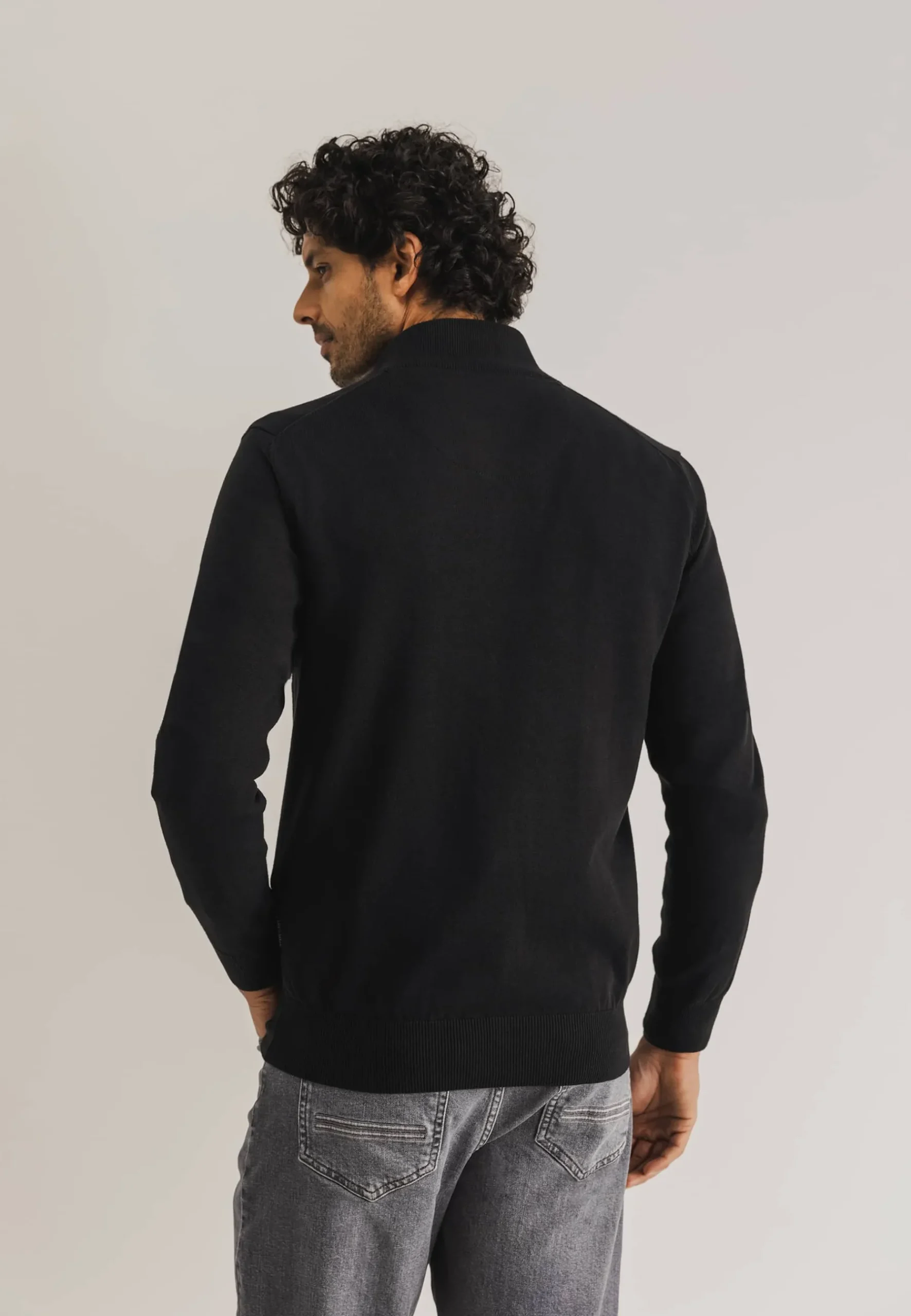 ESSENTIALS fijngebreid vest Vesten