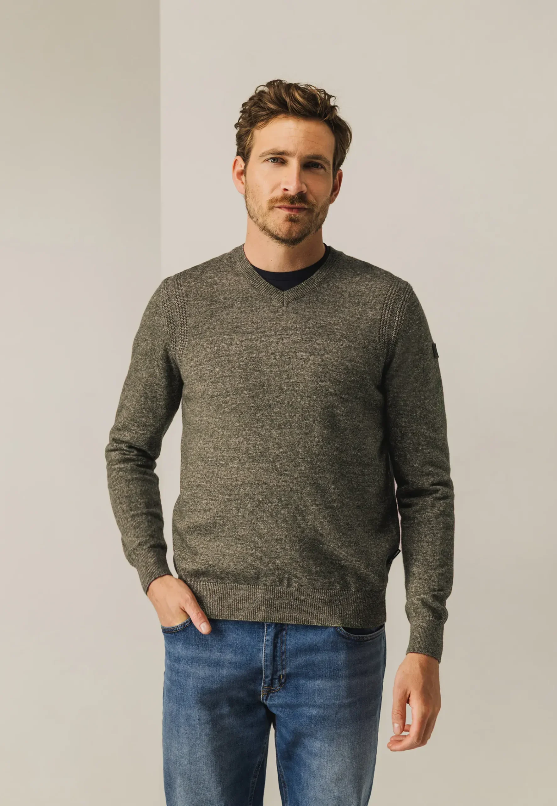 New Gemêleerde trui met ribdetails Truien