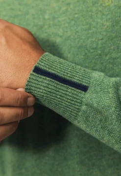 Lamswollen trui met zadelmouwen Truien