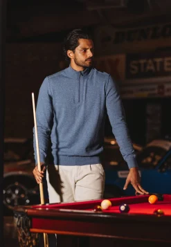 Trui met halve rits en rubberen badge Truien