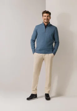 Trui met halve rits en rubberen badge Truien